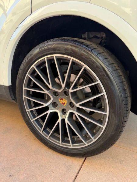 2019 Porsche Cayenne Base