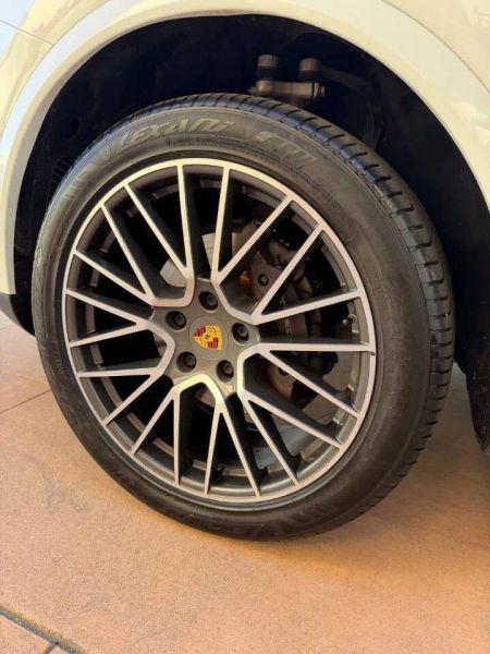 2019 Porsche Cayenne Base