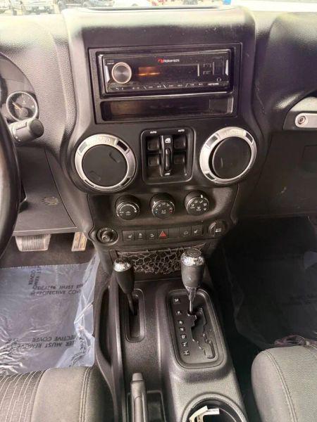 2011 Jeep Wrangler Unlimited Sahara