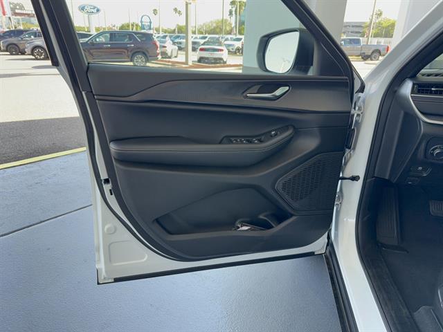 2025 Jeep Grand Cherokee L Laredo 4x4