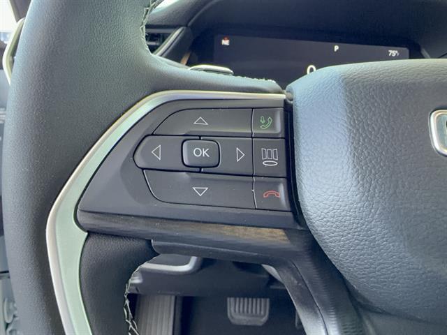 2025 Jeep Grand Cherokee L Laredo 4x4