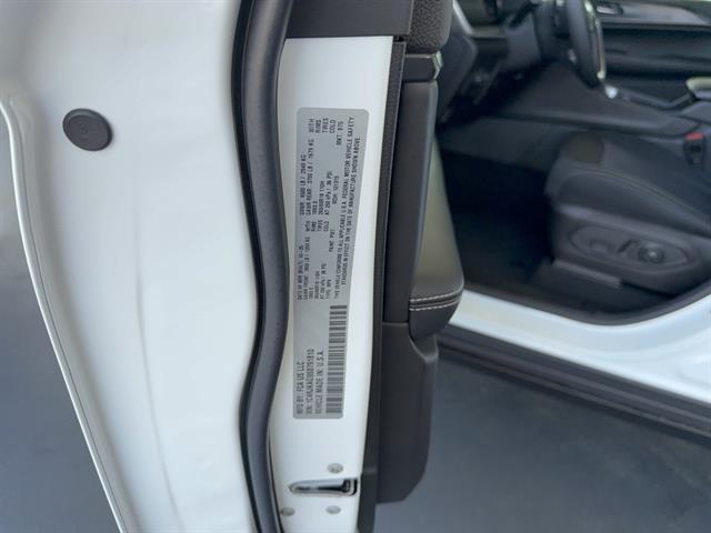 2025 Jeep Grand Cherokee L Laredo 4x4