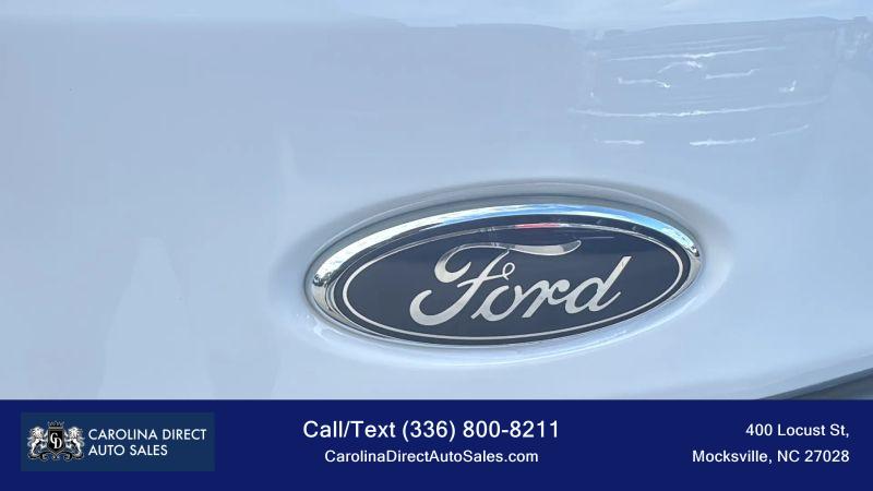 2023 Ford Transit Cargo Van Medium Roof w/LWB