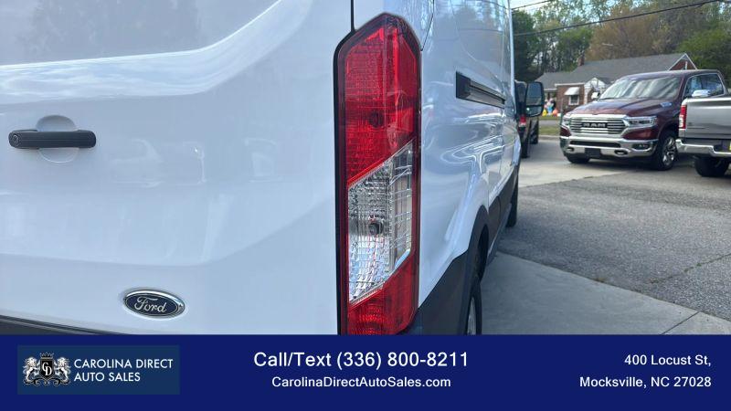 2023 Ford Transit Cargo Van Medium Roof w/LWB