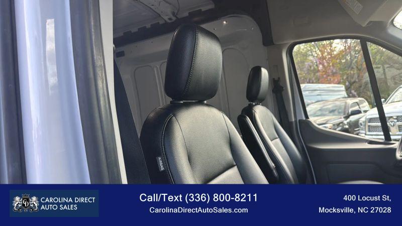 2023 Ford Transit Cargo Van Medium Roof w/LWB