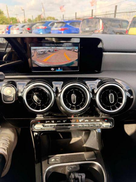 2019 Mercedes-Benz A 220 A 220