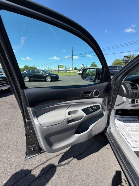 2014 Toyota Tacoma Base V6