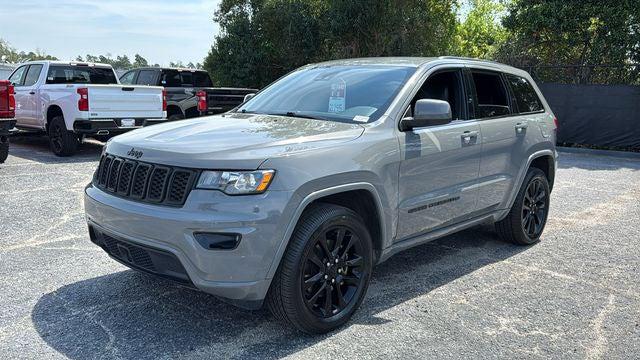 2022 Jeep Grand Cherokee Laredo X 4x2