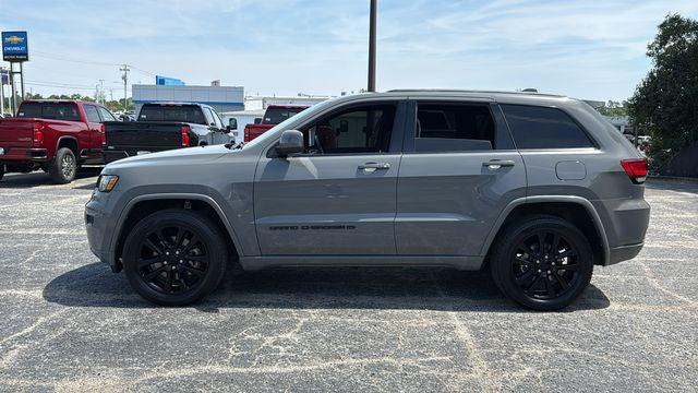 2022 Jeep Grand Cherokee Laredo X 4x2