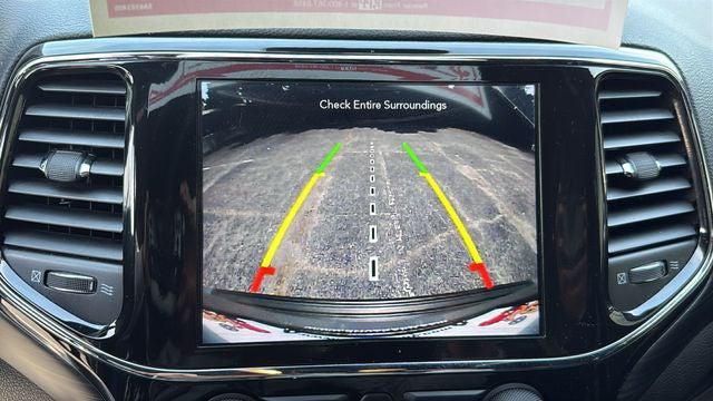2022 Jeep Grand Cherokee Laredo X 4x2