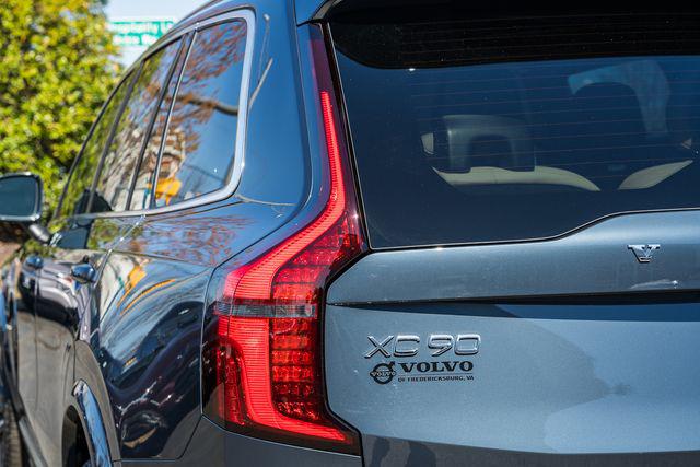 2026 Volvo XC90 Plus, B6 AWD Gas (mild hybrid), Gasoline, Bright, 7 Seats