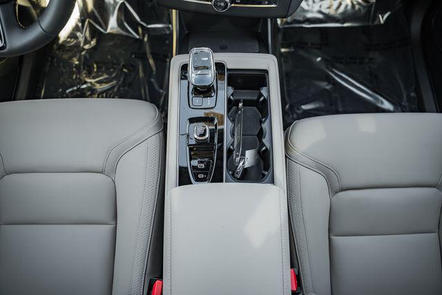 2026 Volvo XC90 Plus, B6 AWD Gas (mild hybrid), Gasoline, Bright, 7 Seats