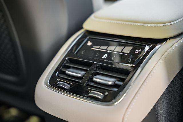 2026 Volvo XC90 Plus, B6 AWD Gas (mild hybrid), Gasoline, Bright, 7 Seats