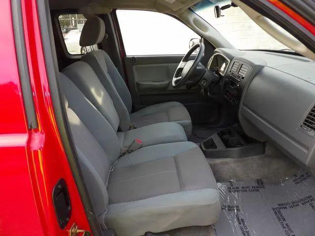 2005 Dodge Dakota ST