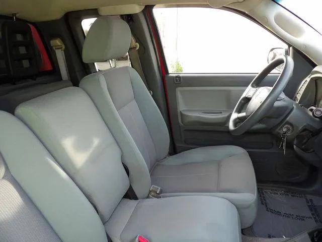 2005 Dodge Dakota ST