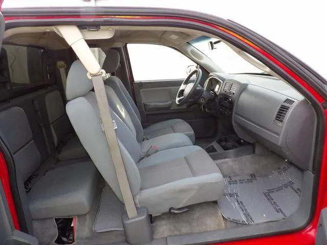 2005 Dodge Dakota ST