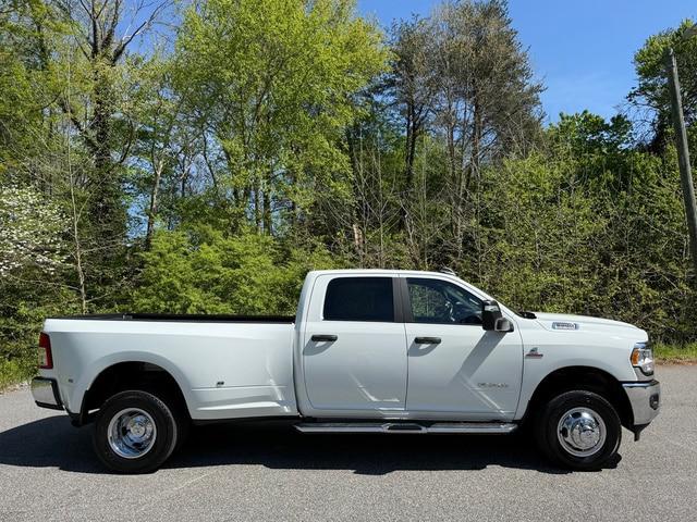2024 Ram 3500 Big Horn Crew Cab 4x4 8' Box