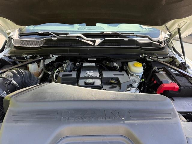 2024 Ram 3500 Big Horn Crew Cab 4x4 8' Box