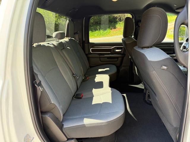 2024 Ram 3500 Big Horn Crew Cab 4x4 8' Box
