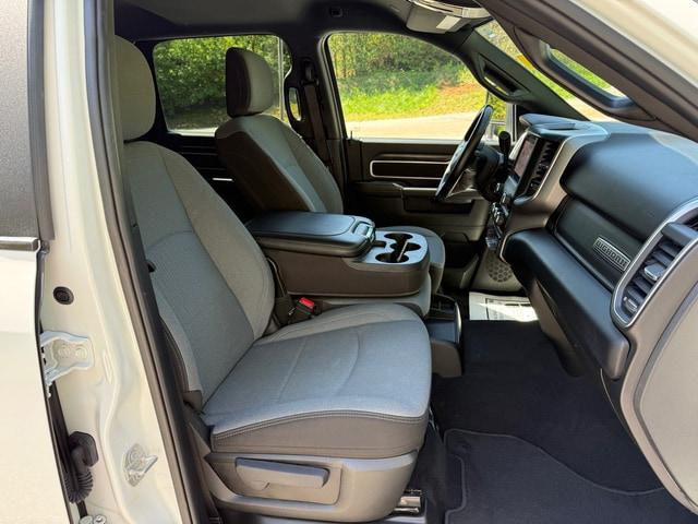 2024 Ram 3500 Big Horn Crew Cab 4x4 8' Box