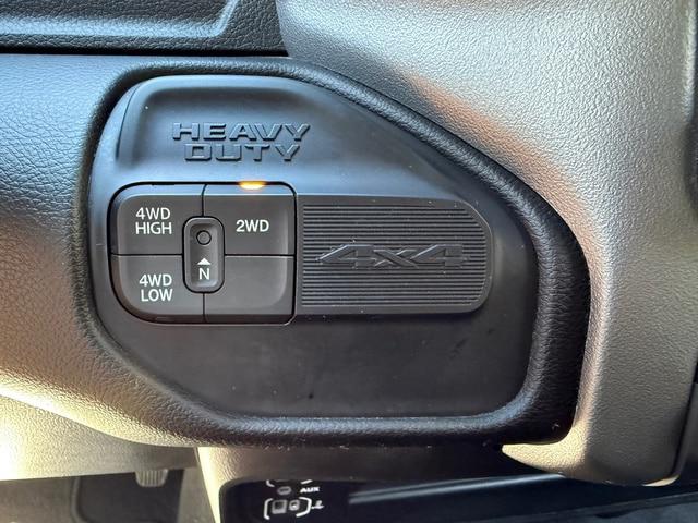 2024 Ram 3500 Big Horn Crew Cab 4x4 8' Box