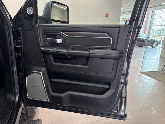 2026 Ram 2500 Laramie Crew Cab 4x4 64 Box