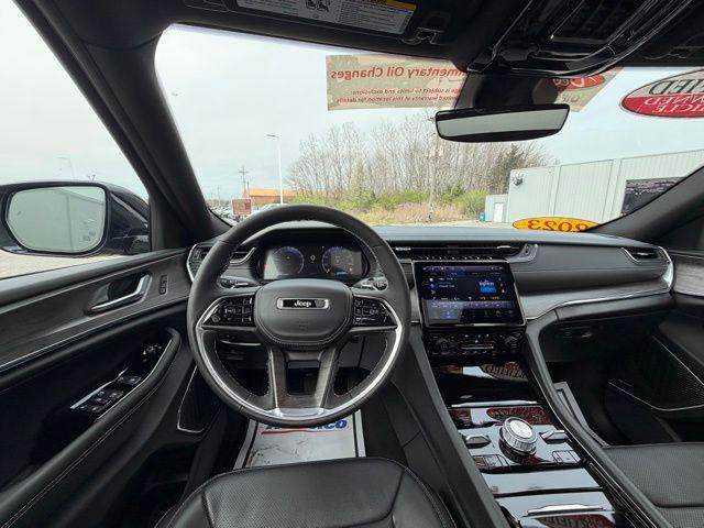 2023 Jeep Grand Cherokee Overland 4x4