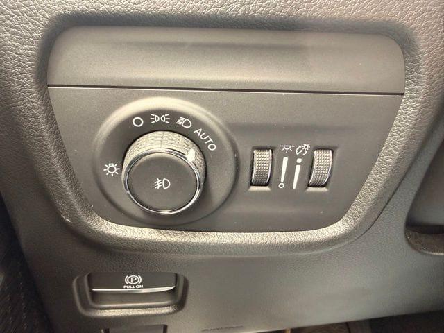 2023 Jeep Grand Cherokee Overland 4x4