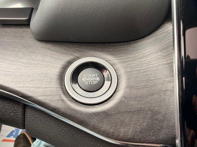 2023 Jeep Grand Cherokee Overland 4x4