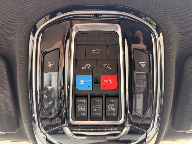 2023 Jeep Grand Cherokee Overland 4x4