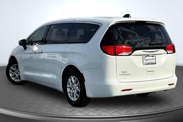 2022 Chrysler Voyager LX