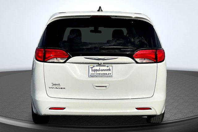2022 Chrysler Voyager LX