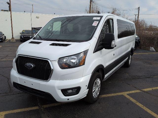 2024 Ford Transit Passenger Wagon XLT