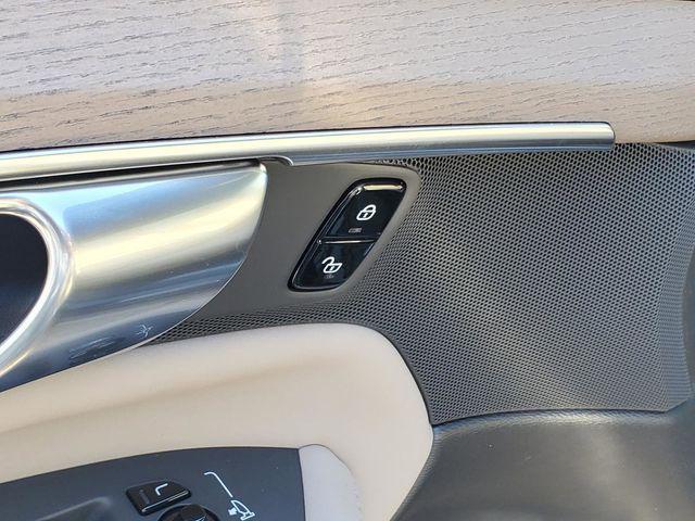 2026 Volvo XC90 Core, B5 AWD Gas (mild hybrid), Gasoline, Bright, 7 Seats