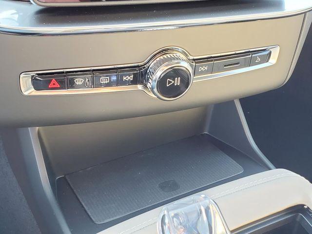 2026 Volvo XC90 Core, B5 AWD Gas (mild hybrid), Gasoline, Bright, 7 Seats