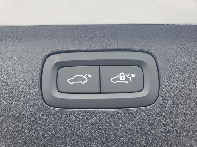 2026 Volvo XC90 Plus, B5 AWD Gas (mild hybrid), Gasoline, Bright, 7 Seats