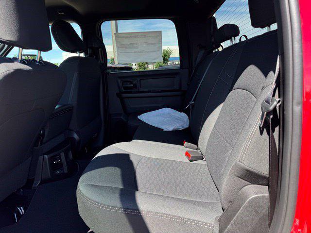 2026 Ram 2500 Black Express Crew Cab 4x4 64 Box