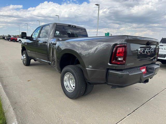 2026 Ram 3500 Big Horn Crew Cab 4x4 8' Box