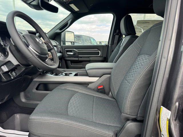 2026 Ram 3500 Big Horn Crew Cab 4x4 8' Box