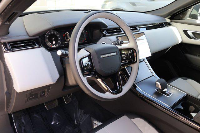 2026 Land Rover Range Rover Velar P250 Dynamic SE