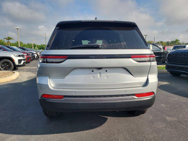2026 Jeep Grand Cherokee Altitude 4x2