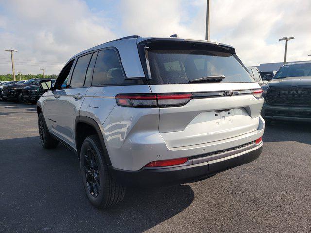 2026 Jeep Grand Cherokee Altitude 4x2