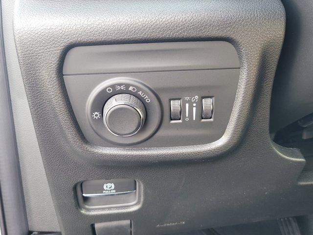 2026 Jeep Grand Cherokee Altitude 4x2