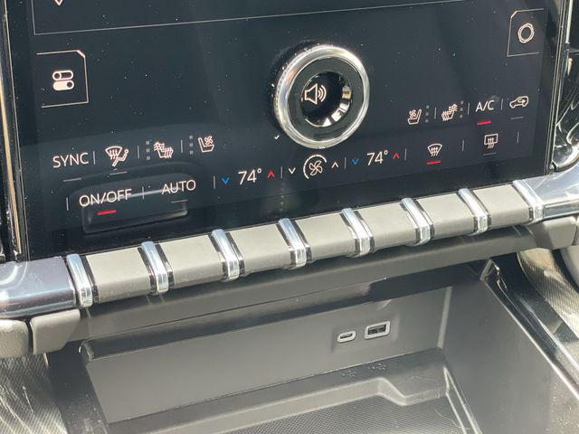 2026 GMC Yukon 4WD AT4
