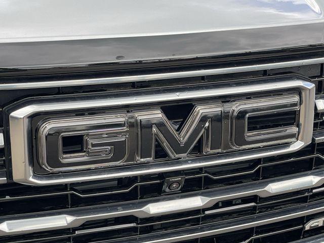 2026 GMC Yukon 4WD AT4