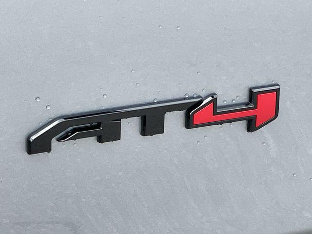 2026 GMC Yukon 4WD AT4