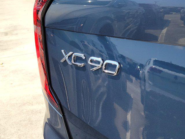 2026 Volvo XC90 Plug-In Hybrid Core, T8 AWD, Electric/Gasoline, Bright, 7 Seats