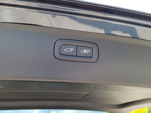 2026 Volvo XC90 Plug-In Hybrid Core, T8 AWD, Electric/Gasoline, Bright, 7 Seats