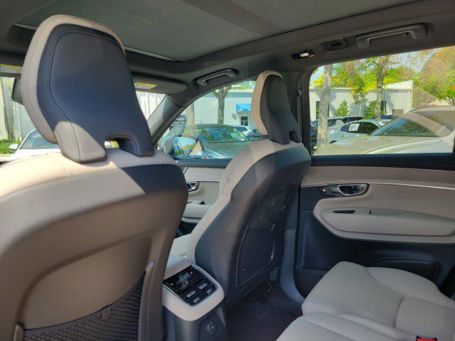 2026 Volvo XC90 Plug-In Hybrid Core, T8 AWD, Electric/Gasoline, Bright, 7 Seats