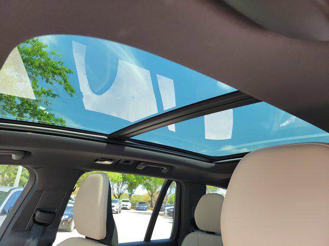 2026 Volvo XC90 Plug-In Hybrid Core, T8 AWD, Electric/Gasoline, Bright, 7 Seats